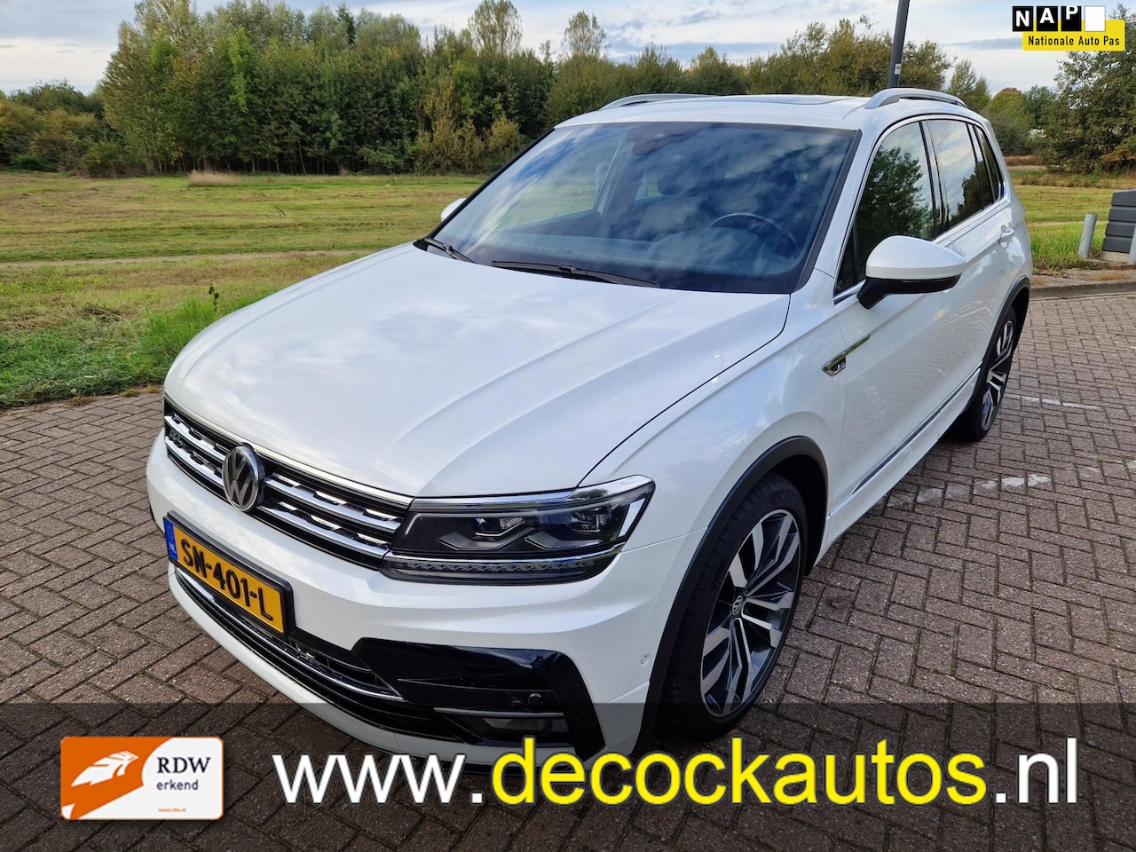 Volkswagen Tiguan - 1.4 TSI ACT Highline Business R / Leder Interieur / Panadak - AutoWereld.nl