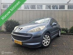 Peugeot 207 - 1.4-16V XR
