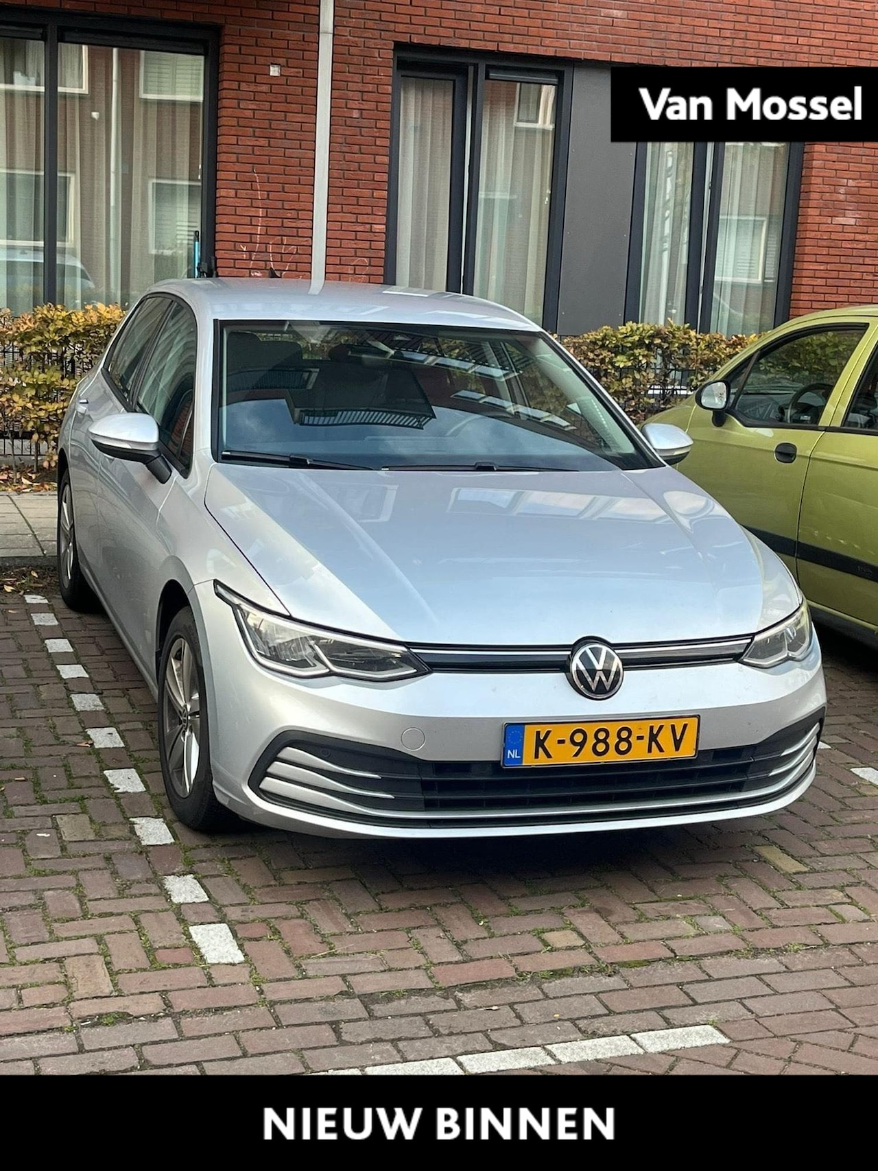 Volkswagen Golf - 1.0 TSI Life | 110 PK | Digital Cockpit | Parkeersensoren | Carplay/Android Auto | LED - AutoWereld.nl