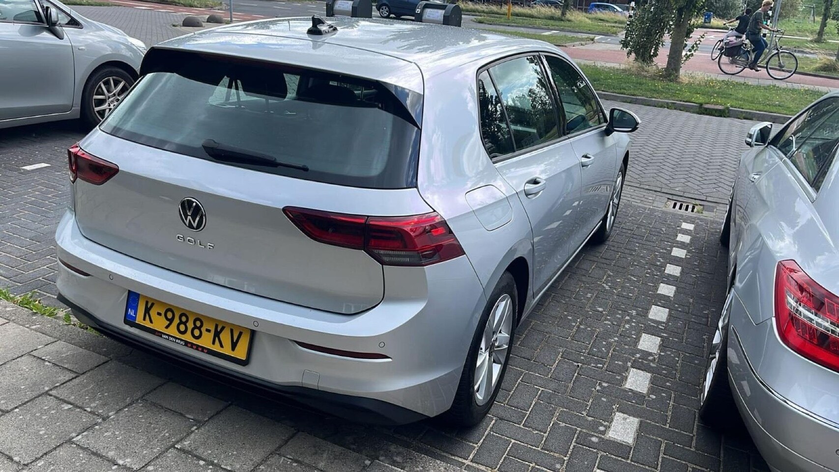 Volkswagen Golf - 1.0 TSI Life | 110 PK | Digital Cockpit | Parkeersensoren | Carplay/Android Auto | LED - AutoWereld.nl
