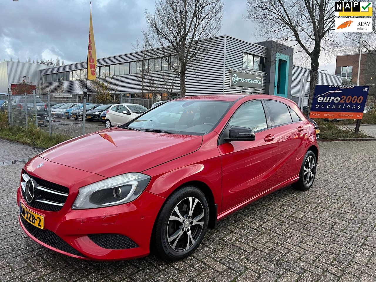 Mercedes-Benz A-klasse - 180 Ambition - NAVIGATIE - LEDER ! - AutoWereld.nl