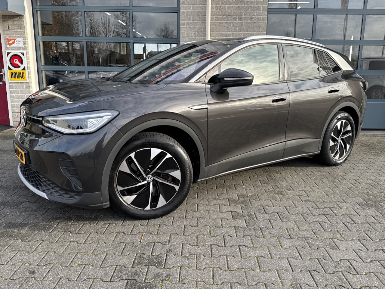 Volkswagen ID.4 - Tech 77 kWh | ELEK. TREKHAAK | PANORAMADAK | - AutoWereld.nl