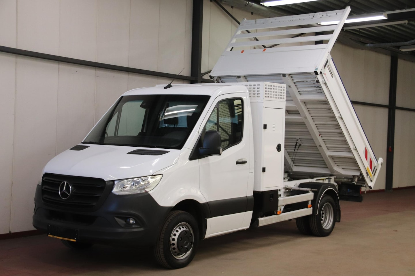 Mercedes-Benz Sprinter - 514 2.2 CDI KIPPER MET KIST EN 3500 KG TREKHAAK - AutoWereld.nl