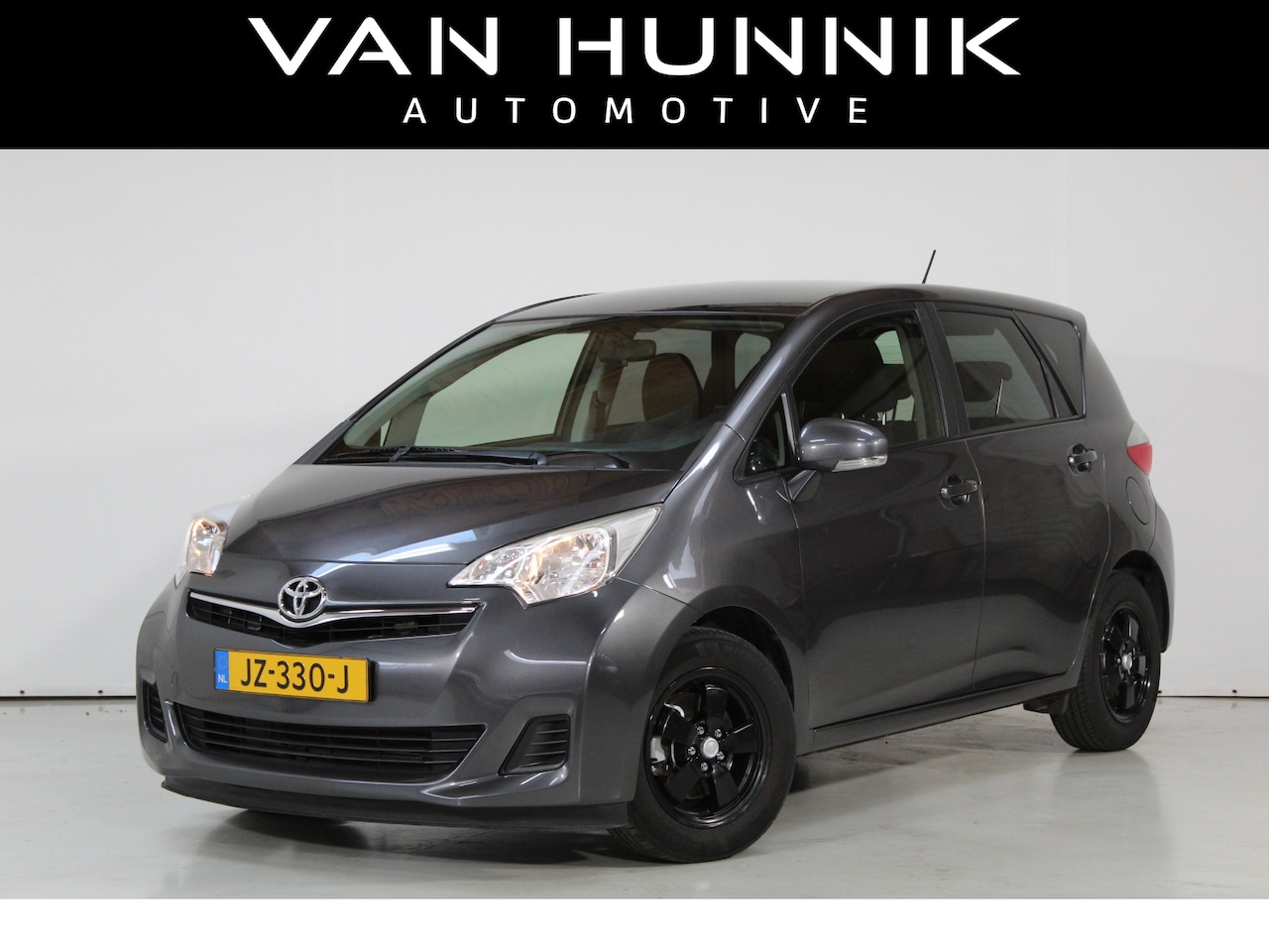 Toyota Verso S - 1.3 VVT-i Aspiration | Automaat | Camera | Trekhaak | Airco - AutoWereld.nl