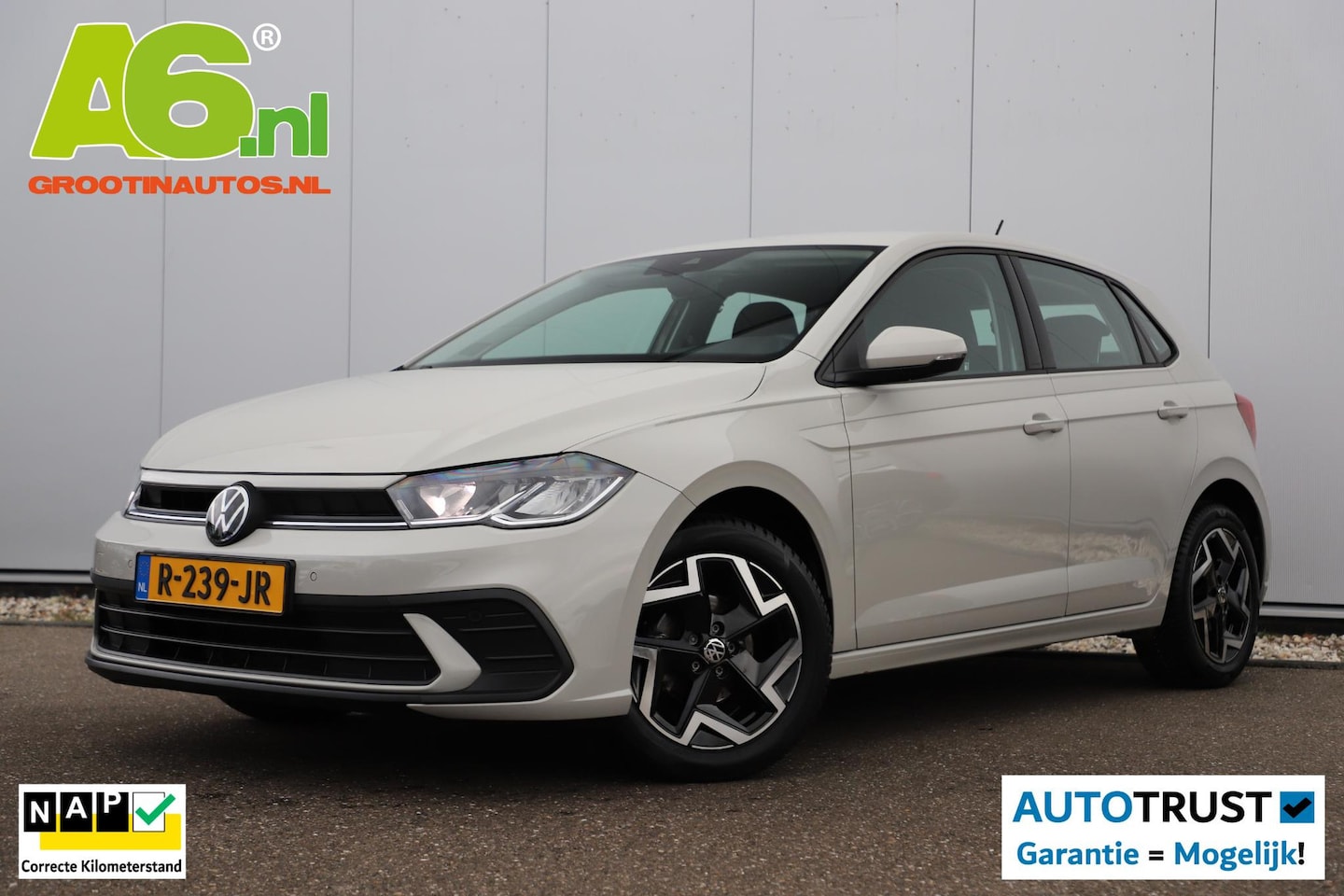 Volkswagen Polo - 1.0 TSI Life 95PK 16 inch LMV Carplay Android Navigatie Parkeersensor Full LED Airco Adapt - AutoWereld.nl