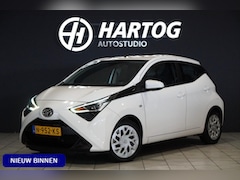 Toyota Aygo - 1.0 VVT-i x-play Automaat + DEALER ONDERHOUDEN / CAMERA / APPLE CARPLAY