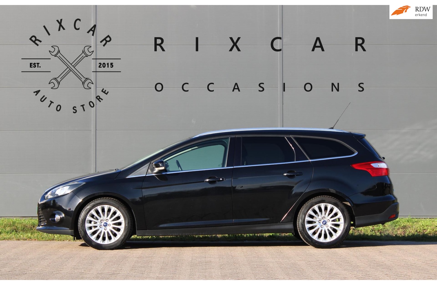 Ford Focus Wagon - 1.0 EcoBoost Titanium AllSeason !!NIEUWBINNEN!! - AutoWereld.nl