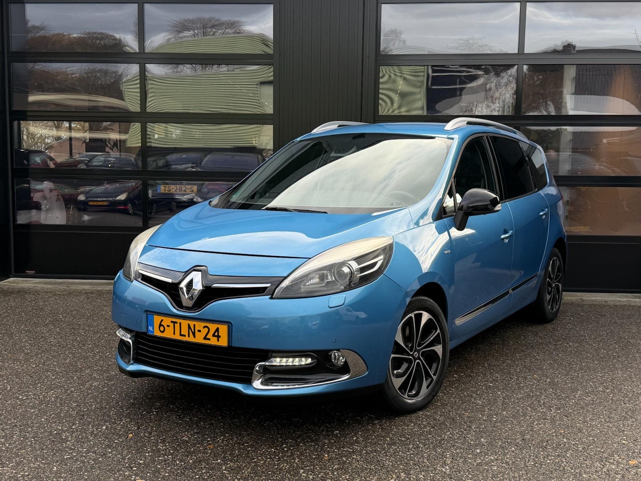 Renault Grand Scénic - 1.6 dCi Bose Camera Xenon Led Trekhaak - AutoWereld.nl