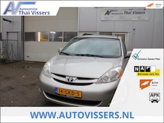Toyota Sienna - XLE Yountimer Automaat 7Zitters Clima Leder Apk 4-1-27