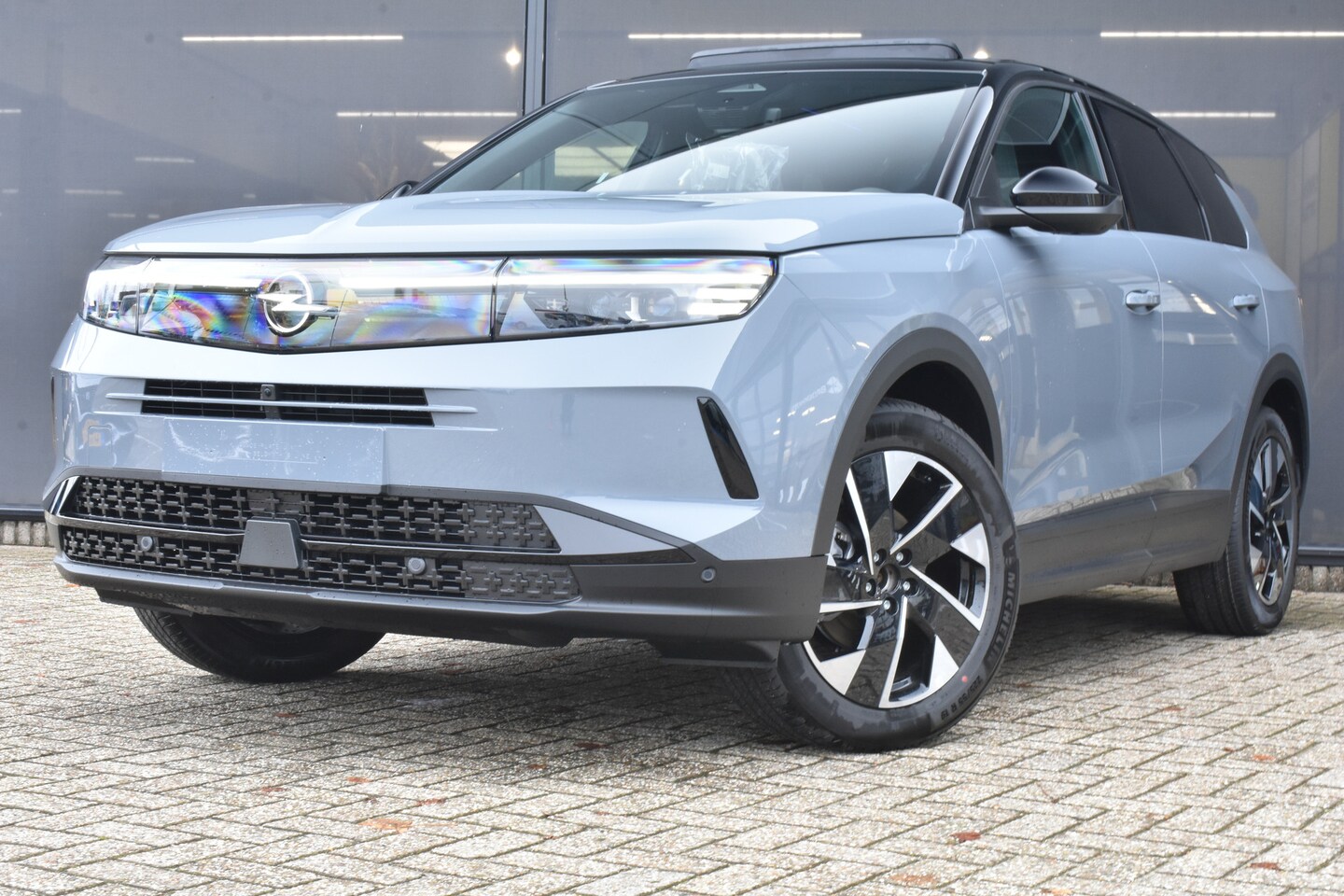 Opel Grandland - GS | Voorraad Actie !! | Navigatie | Achteruitrijcamera | Schuif-/Kanteldak | Stoel/Stuurv - AutoWereld.nl