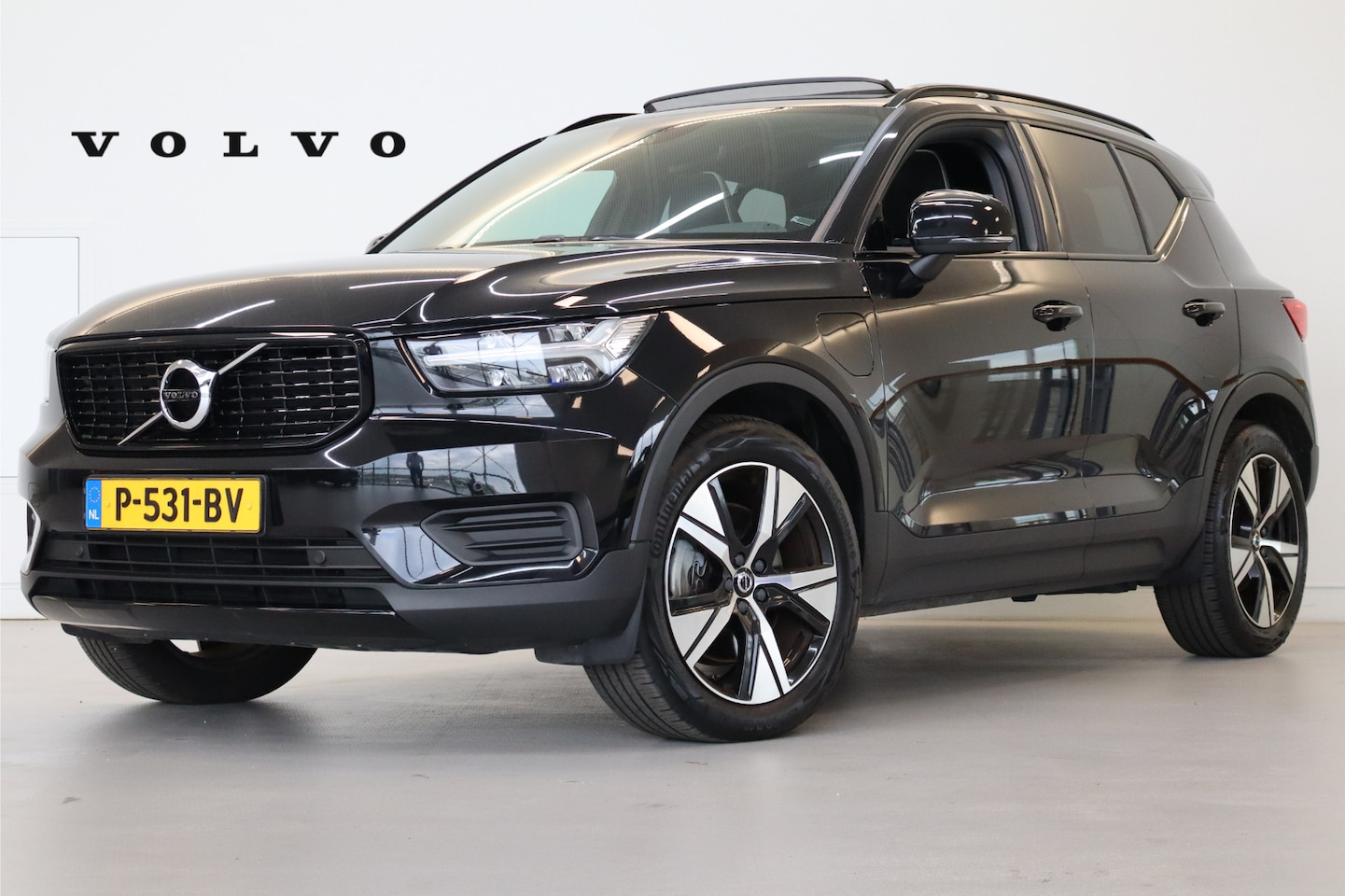 Volvo XC40 - T5 262PK PHEV R-Design | Trekhaak | Intellisafe | Climate Pack | Park Assist Pack - AutoWereld.nl