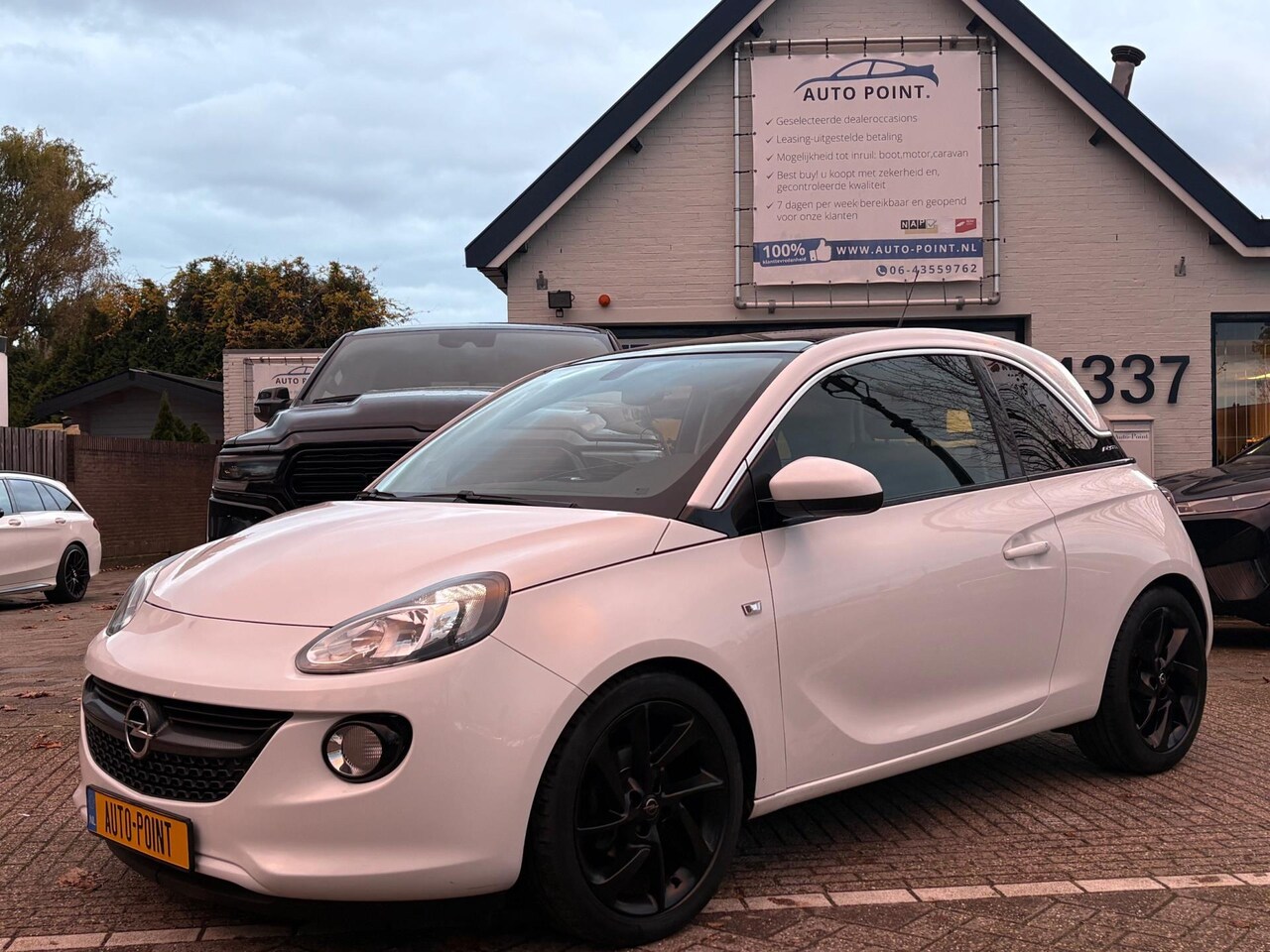 Opel ADAM - 1.4 NAVI/PDC/LEDER/PANO/STOEL+STUURVERWARMING - AutoWereld.nl