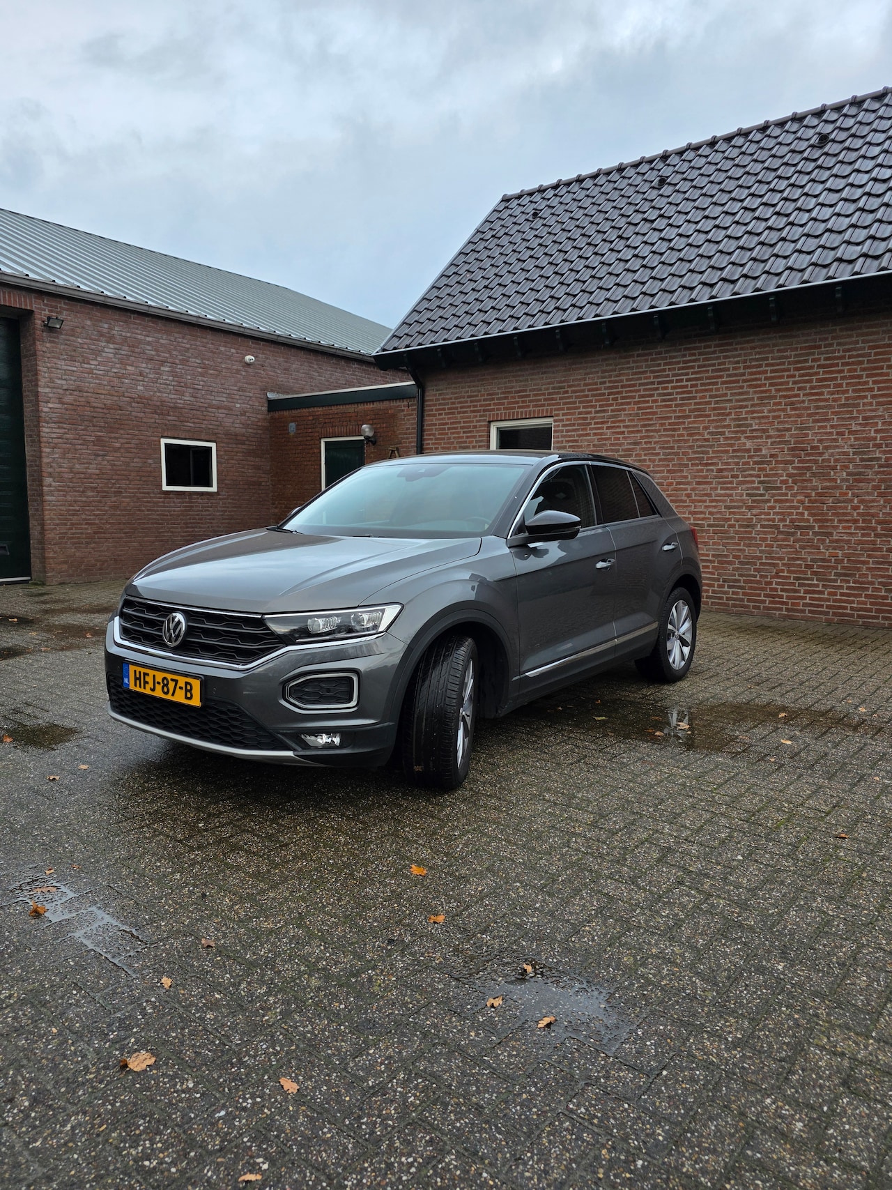 Volkswagen T-Roc - 2.0 TSI 4Motion Sport 191pk | Flippers | Carplay | Virtual cockpit | Stoelverwarming | 17'' - AutoWereld.nl