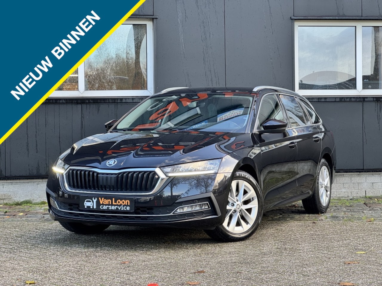 Skoda Octavia Combi - 1.0e-TSI Automaat Bus Ed Plus/Trekhaak uitklapbaar/Camera/Stoelv - AutoWereld.nl