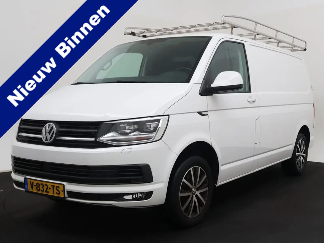 Volkswagen Transporter - 2.0 TDI L1H2 Highline Automaat 1e eigenaar NLauto 01-2019 131.947 KM - AutoWereld.nl