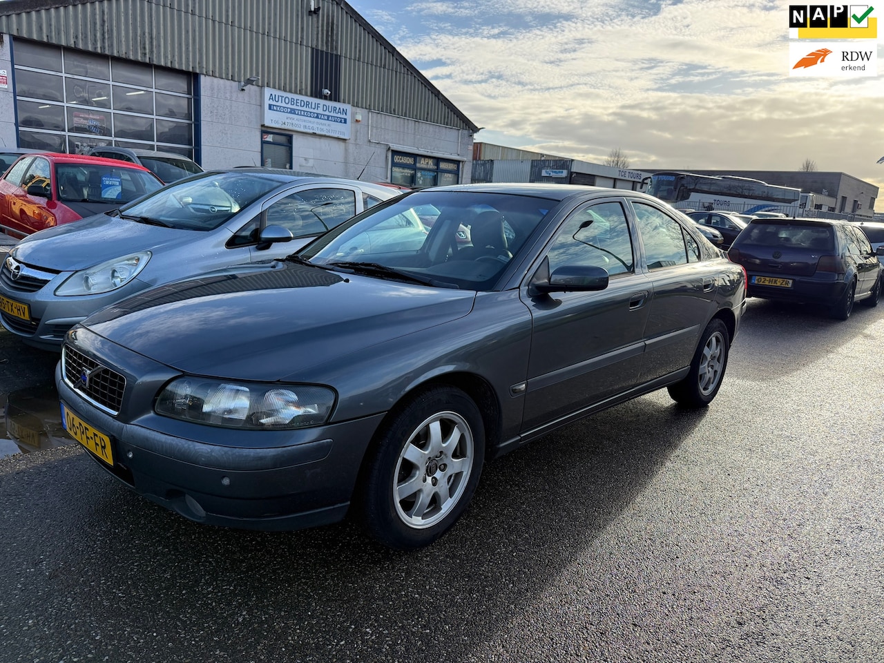 Volvo S60 - 2.4 Automaat Clima Bj:2004 NAP! - AutoWereld.nl