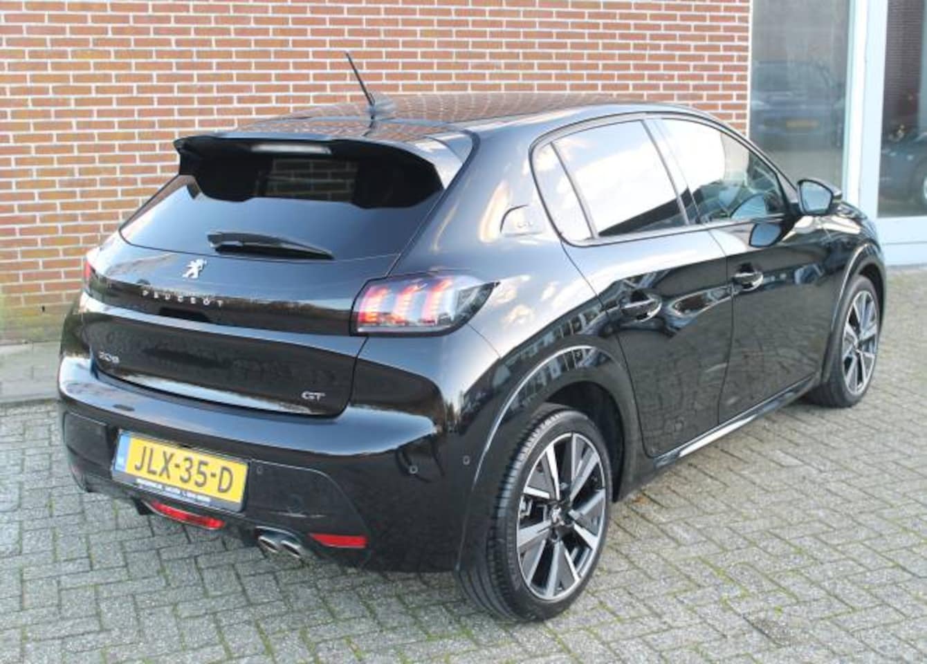 Peugeot 208 - 1.2 PureTech 130pk EAT8 GT