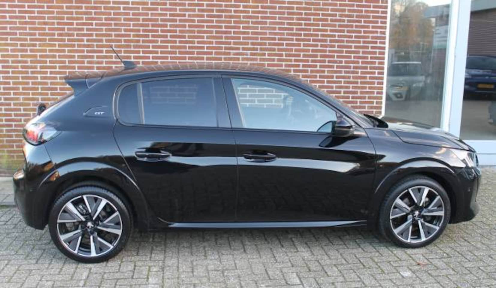 Peugeot 208 - 1.2 PureTech 130pk EAT8 GT