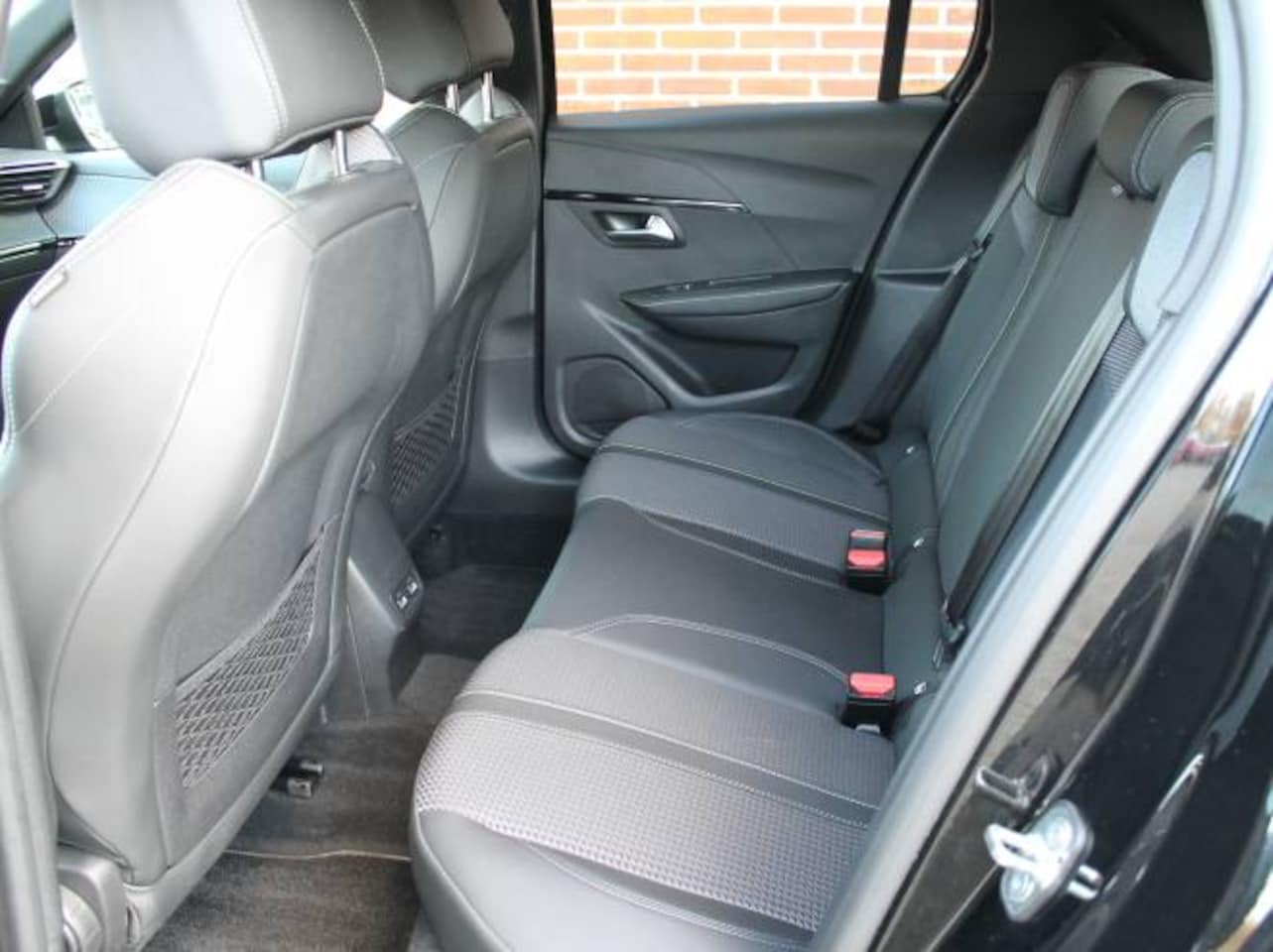 Peugeot 208 - 1.2 PureTech 130pk EAT8 GT