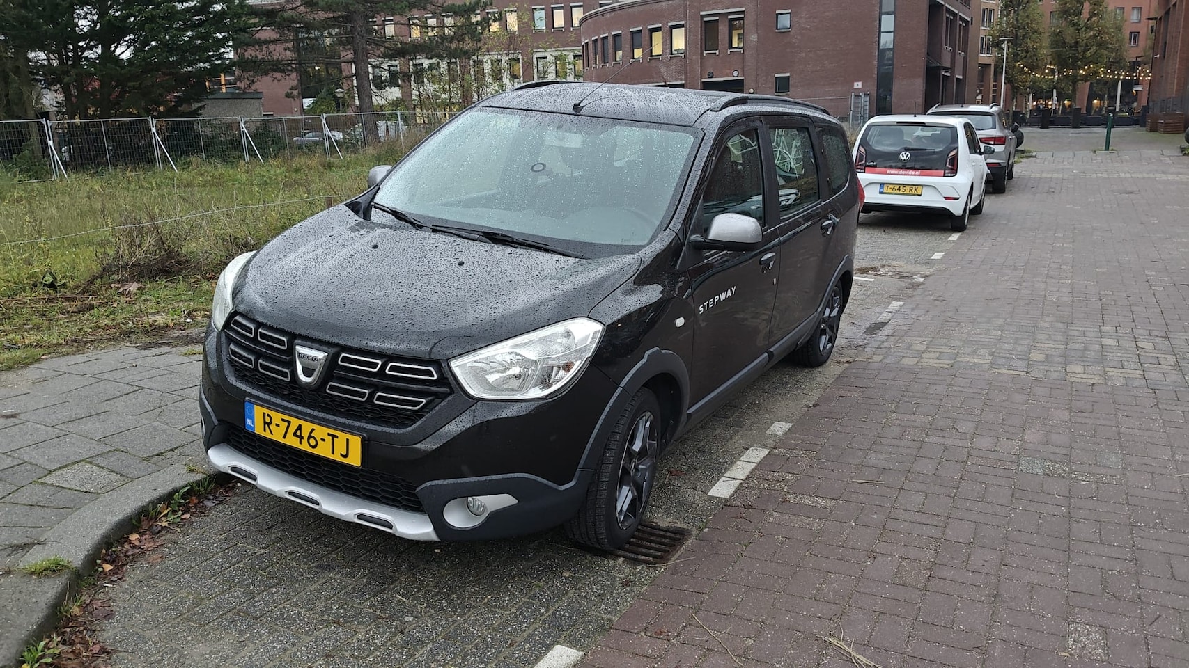 Dacia Lodgy - 1.2 TCe Série Limitée Stepway 7p. Trekhaak, parkeersensoren, achteruitkijkcamera, stoelverwarming, 11,5 maand apk - AutoWereld.nl