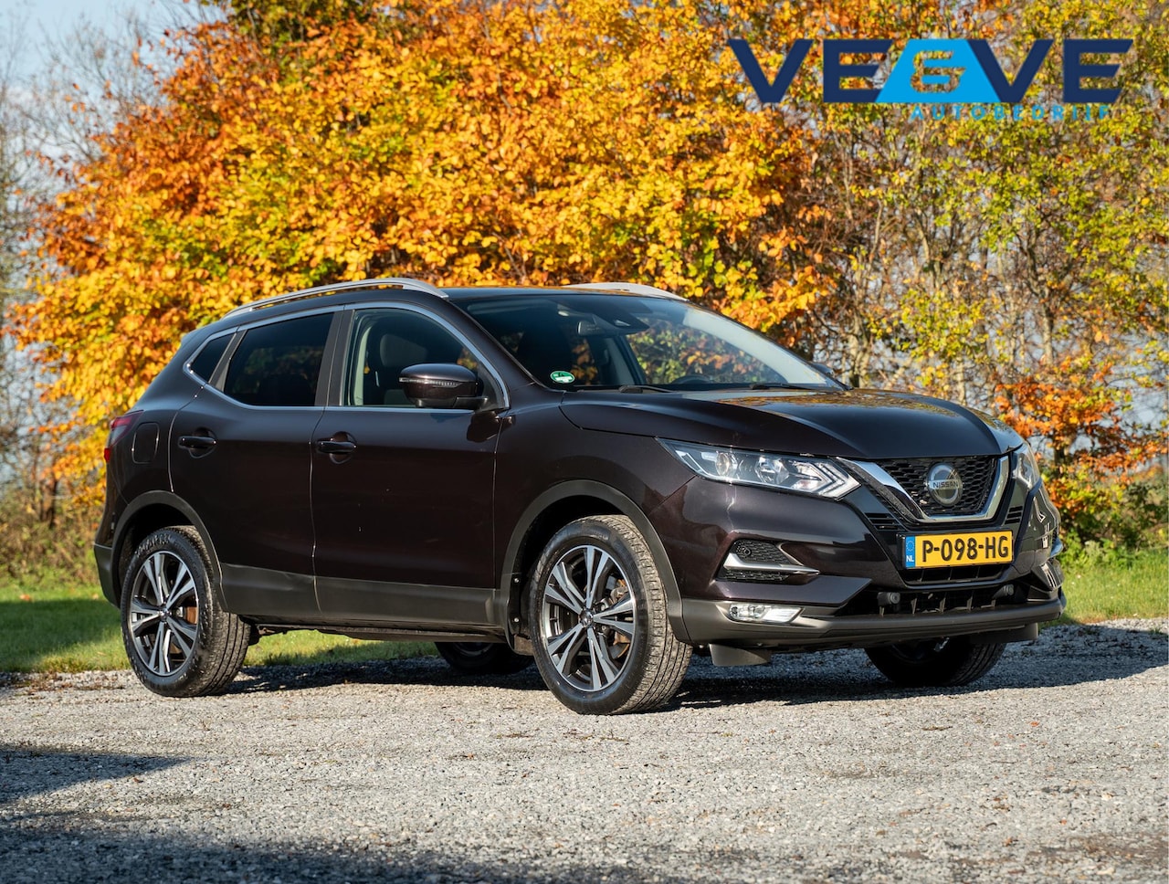 Nissan Qashqai - 1.3 DIG-T N-Connecta // trekhaak // panoramadak - AutoWereld.nl