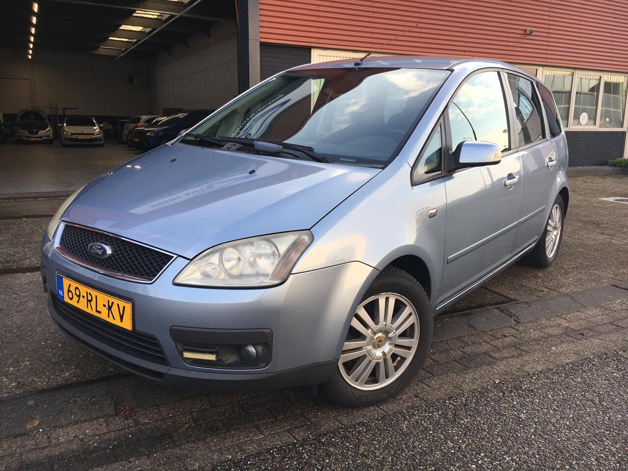Ford Focus C-Max - 2.0-16V Ghia | Bluetooth | Climate Controle | Cruise Controle | Licht metalen velgen | Zon - AutoWereld.nl