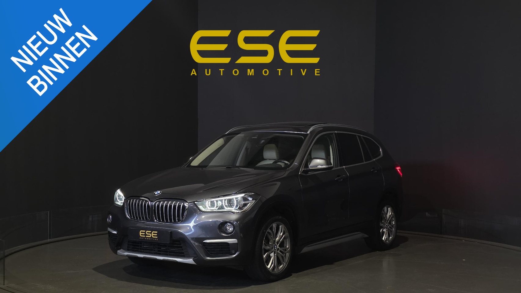 BMW X1 - xDrive20i Executive | Panorama | Hud | Sfeer | Camera - AutoWereld.nl