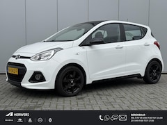 Hyundai i10 - 1.0i i-Motion Comfort / 1e Eigenaar / NL Auto / Climate & Cruise Control / Black Pack / El