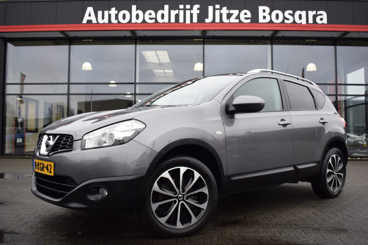 Nissan Qashqai - 1.6 Connect Edition Panoramadak | Full Map Navi | Telefonie | Trekhaak | ECC | Camera - AutoWereld.nl