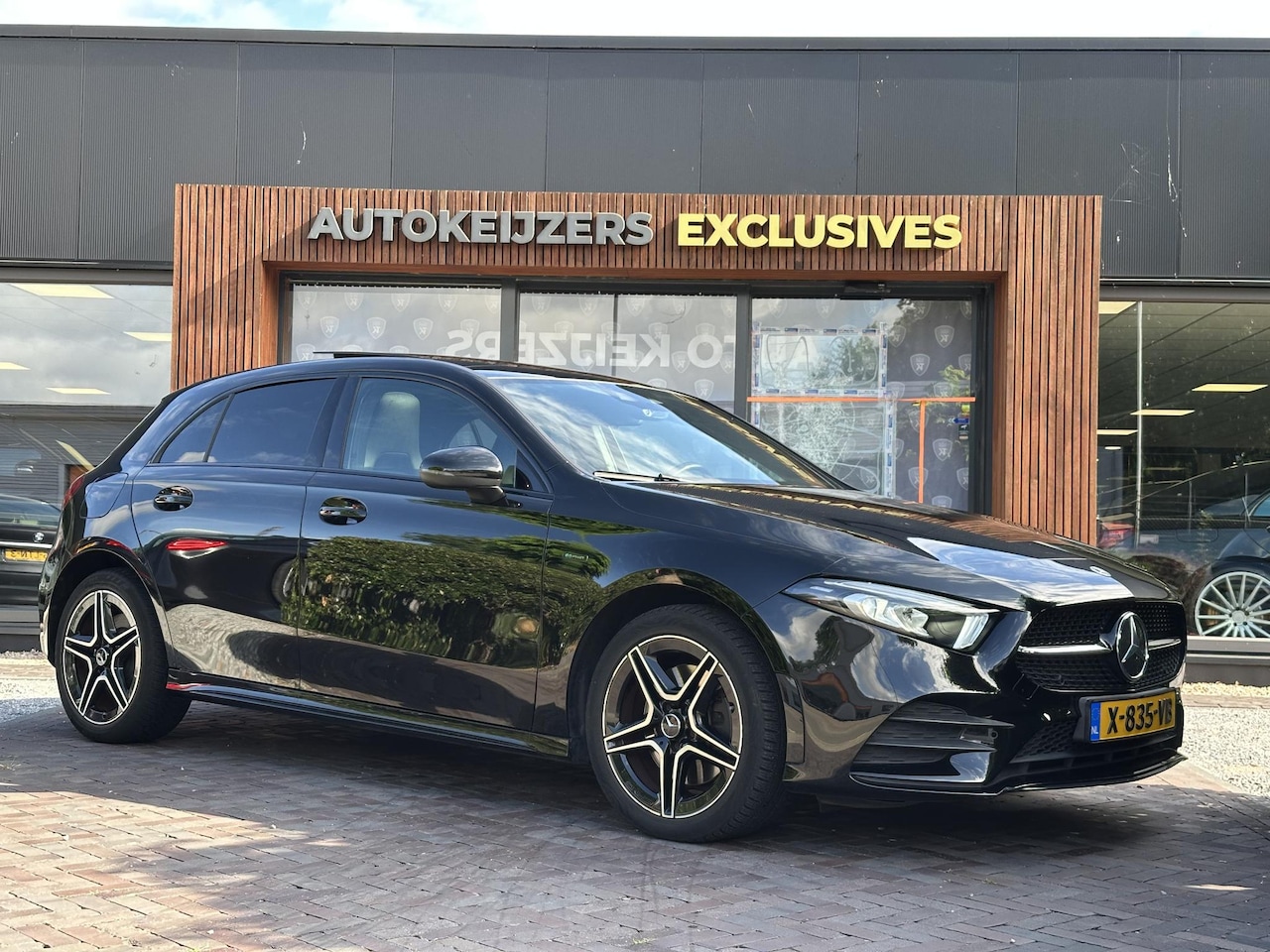 Mercedes-Benz A-klasse - 250 e Business Solution AMG Limited Panoramadak Ambient Widescreen AMG Cruise Camera - AutoWereld.nl