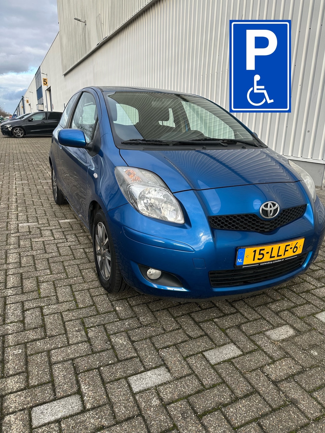 Toyota Yaris - 1.3 VVT-i Aspiration 1.3 VVTi Aspiration - AutoWereld.nl
