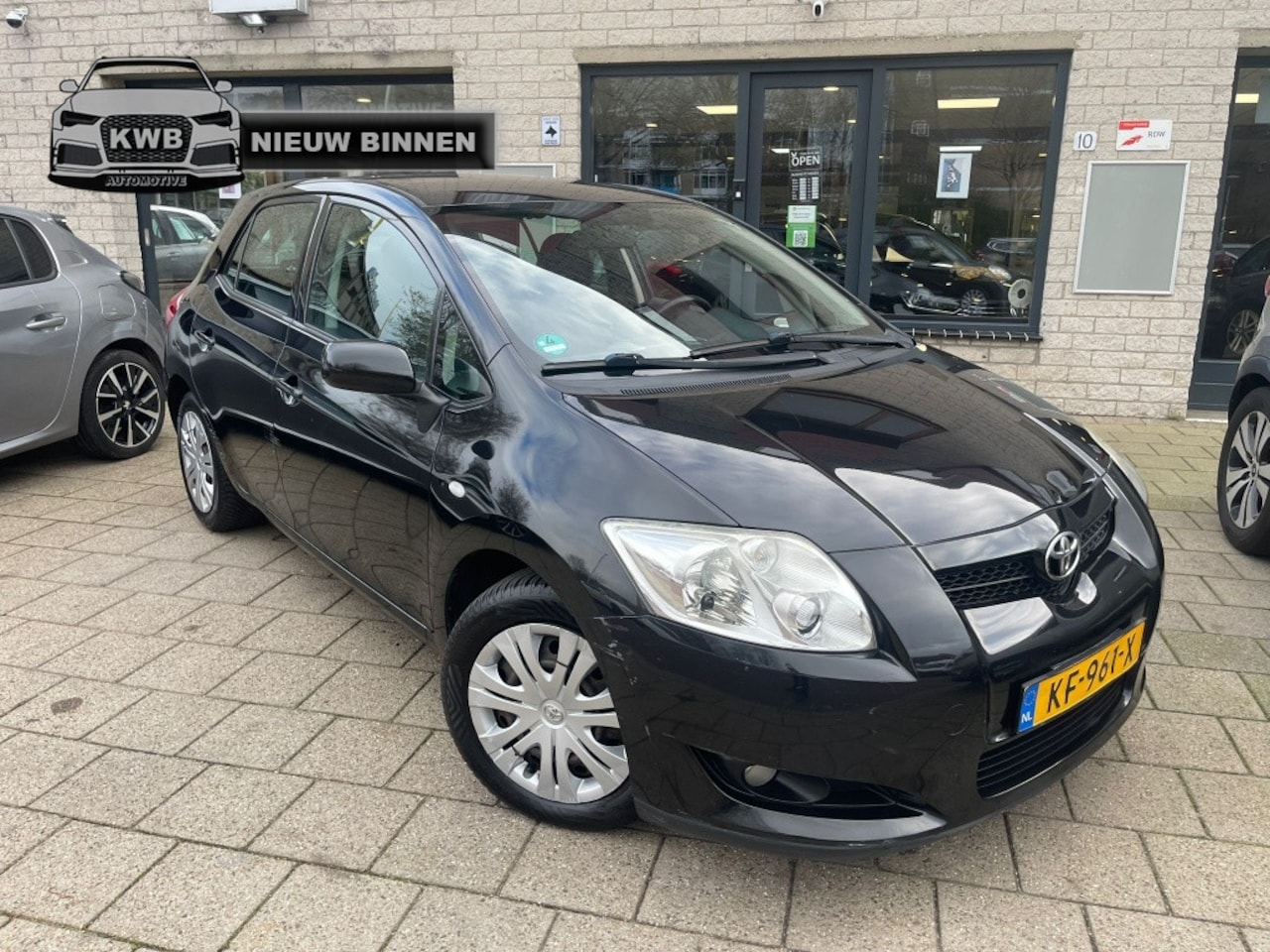 Toyota Auris - 1.4-16V Terra Airco 5Drs Apk Zwart - AutoWereld.nl