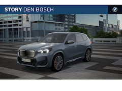 BMW iX1 - eDrive20 M Sport / Panoramadak / Sportstoelen / Adaptieve LED / M Adaptief onderstel / Par