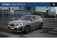 BMW iX1 - eDrive20 M Sport / Adaptieve LED / Sportstoelen / Adaptief M Onderstel / Parking Assistant