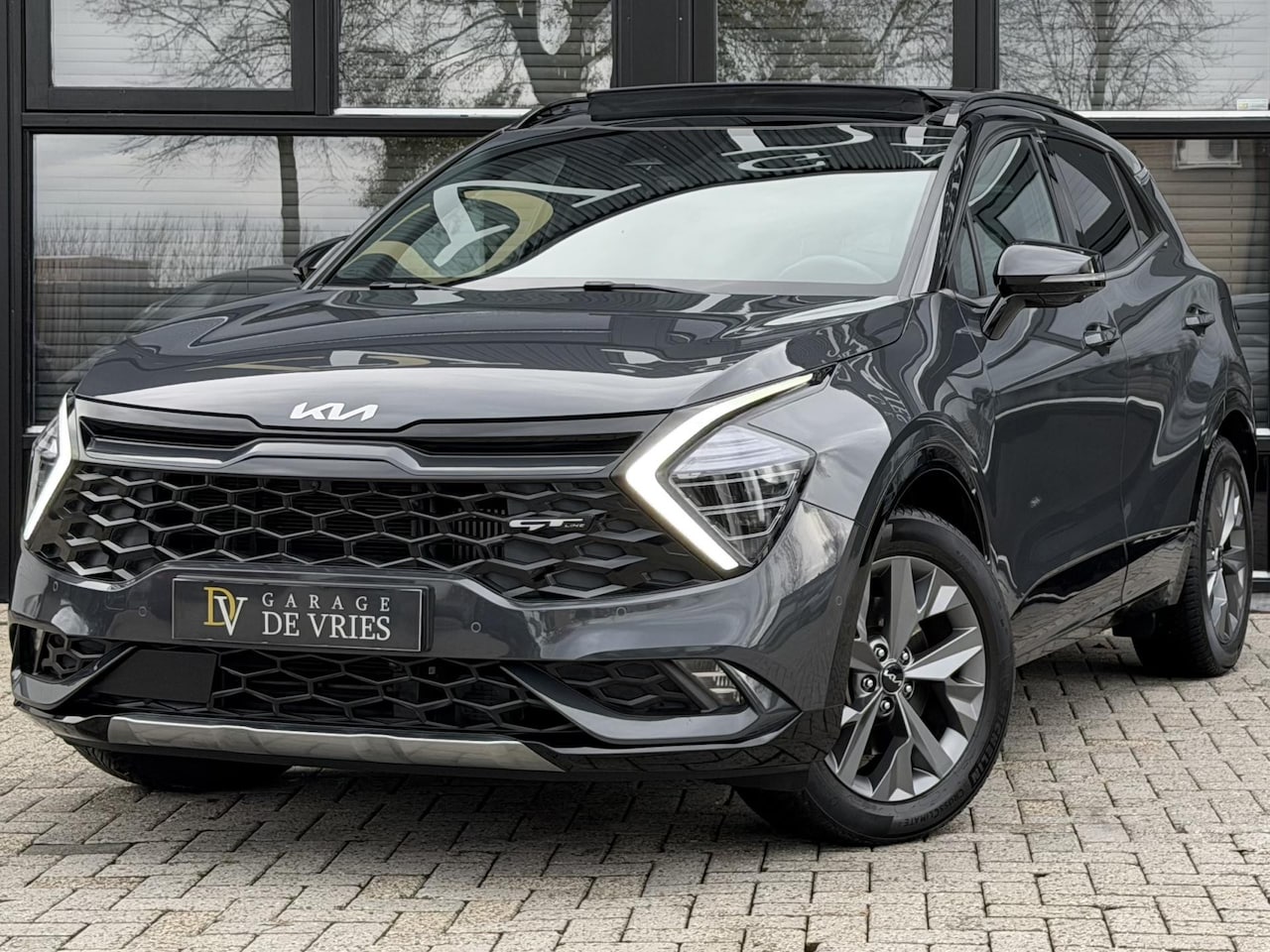 Kia Sportage - 1.6 T-GDi Hybrid HEV GT-PlusLine Panoramadak Two-Tone Full Option Garantie - AutoWereld.nl