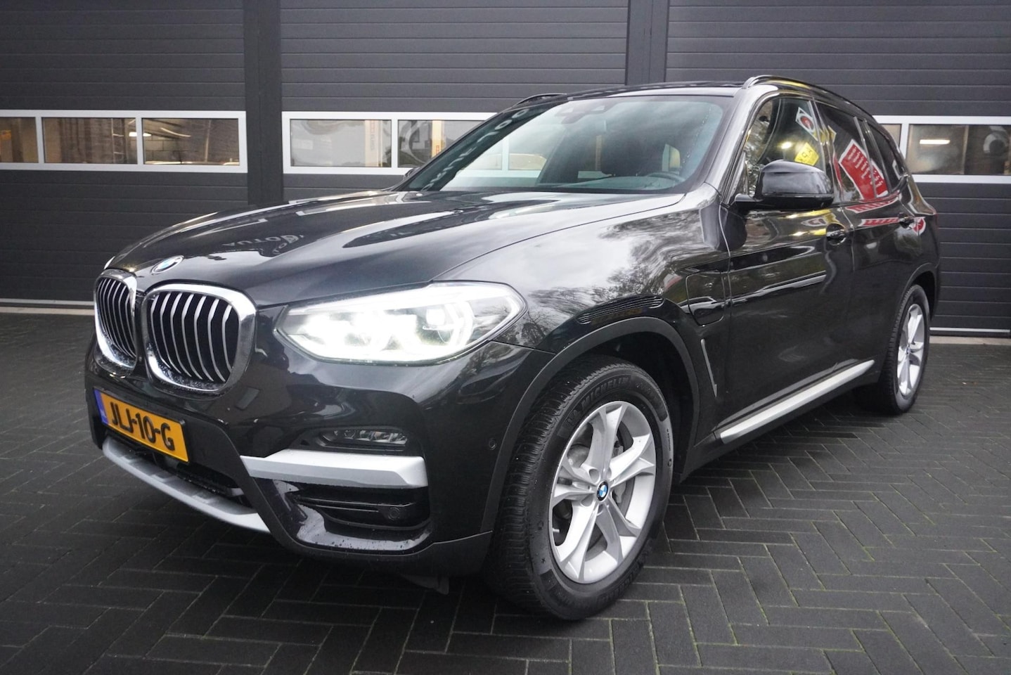 BMW X3 - XDrive30e High Executive Aut/Cruise/Camera/Navi/Carplay - AutoWereld.nl
