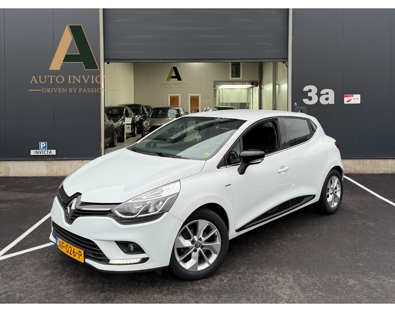 Renault Clio - 0.9 - Limited - AutoWereld.nl