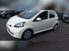 Toyota Aygo - 1.0-12V +