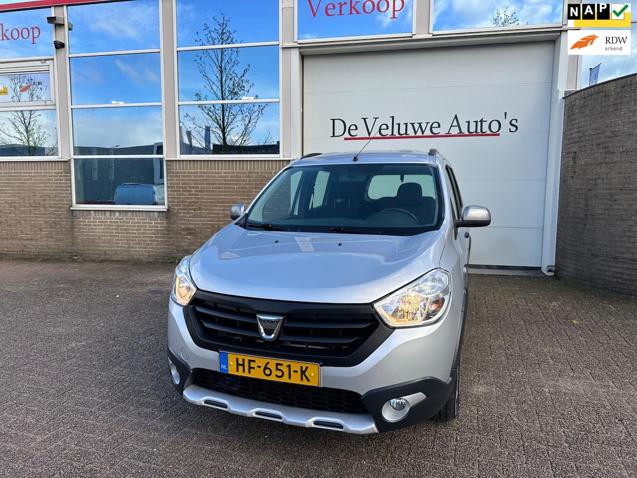 Dacia Lodgy - 1.2 TCe Stepway 5p.|Navi|Dealer onderhoud|Airco - AutoWereld.nl