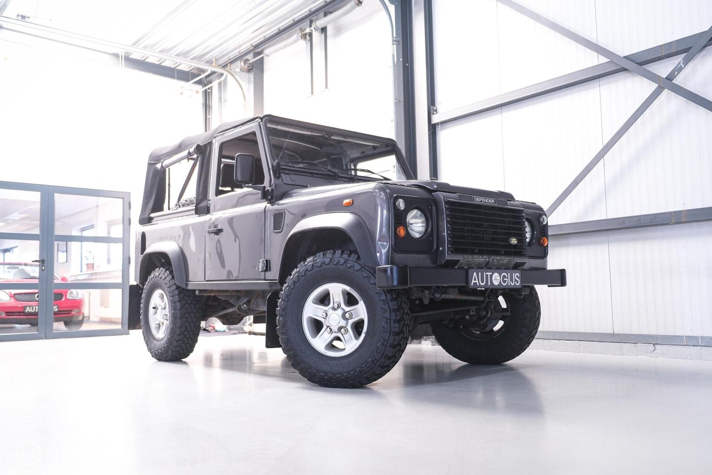 Land Rover Defender 90 - Td5 Soft Top | Airco | youngtimer | stoelverwarming | leder | zeer mooi | - AutoWereld.nl
