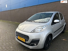 Peugeot 107 - 1.0 Envy | Airco | 5-deurs | Led Dagrijverlichting | Elektrische Ramen | Centrale Vergrend