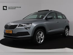 Skoda Karoq - 1.0 TSI Ambition Business (PANORAMADAK, TREKHAAK, NAVIGATIE CARPLAY, AUTOMAAT)