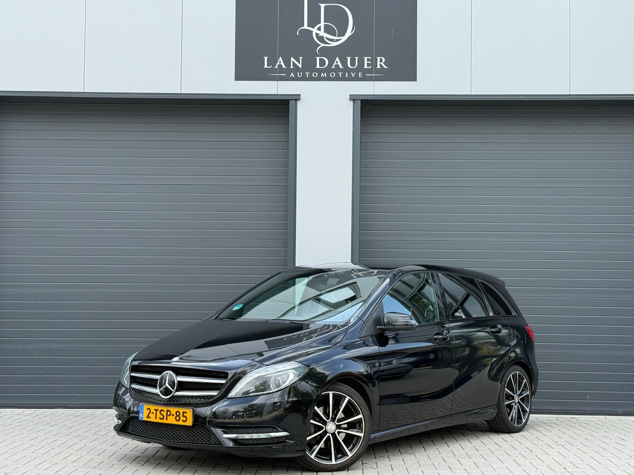 Mercedes-Benz B-klasse - 180 Ambition / Automaat / NAP / ACTIE - AutoWereld.nl