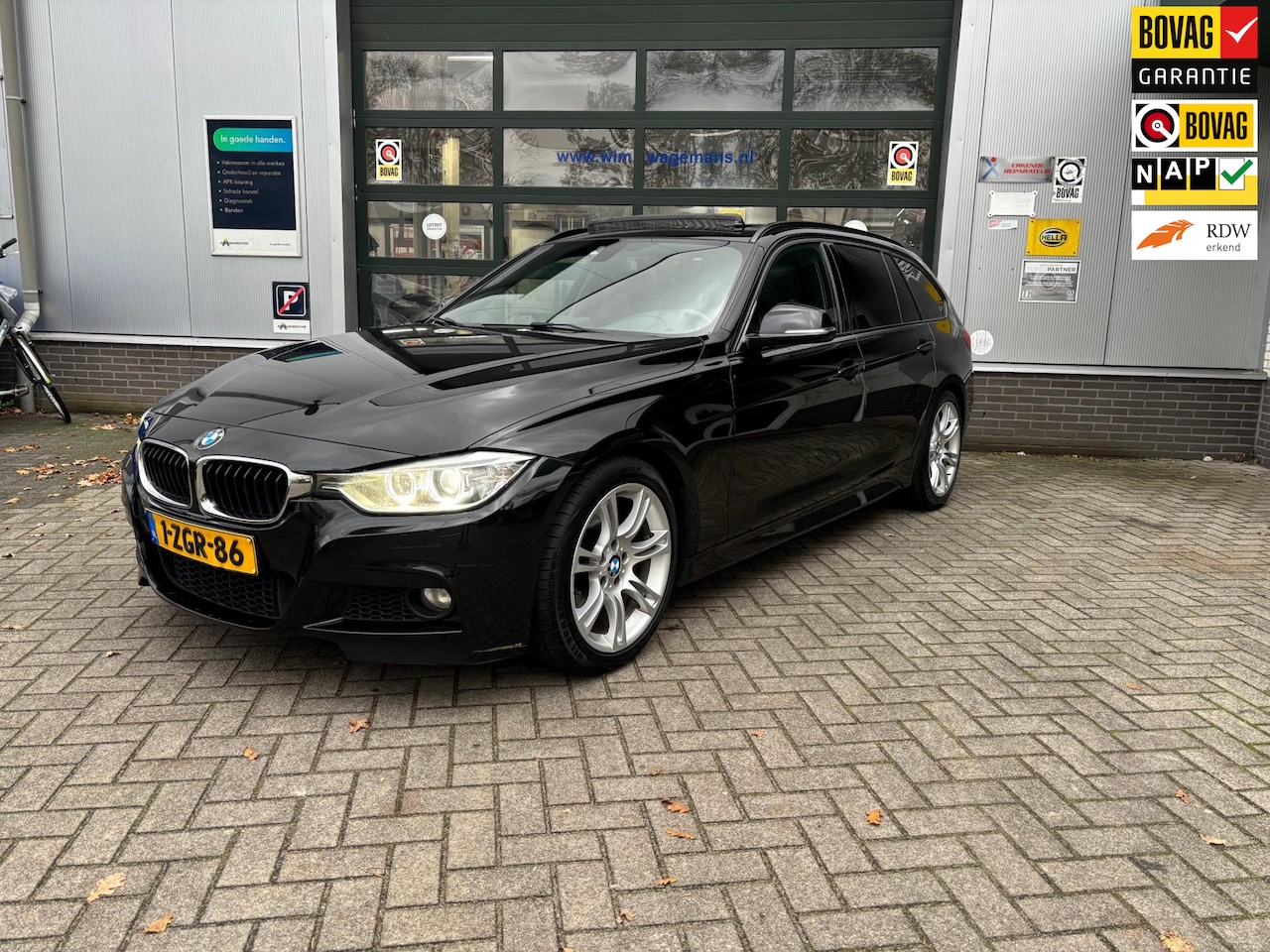 BMW 3-serie Touring - 320i High Executive 320i High Executive - AutoWereld.nl