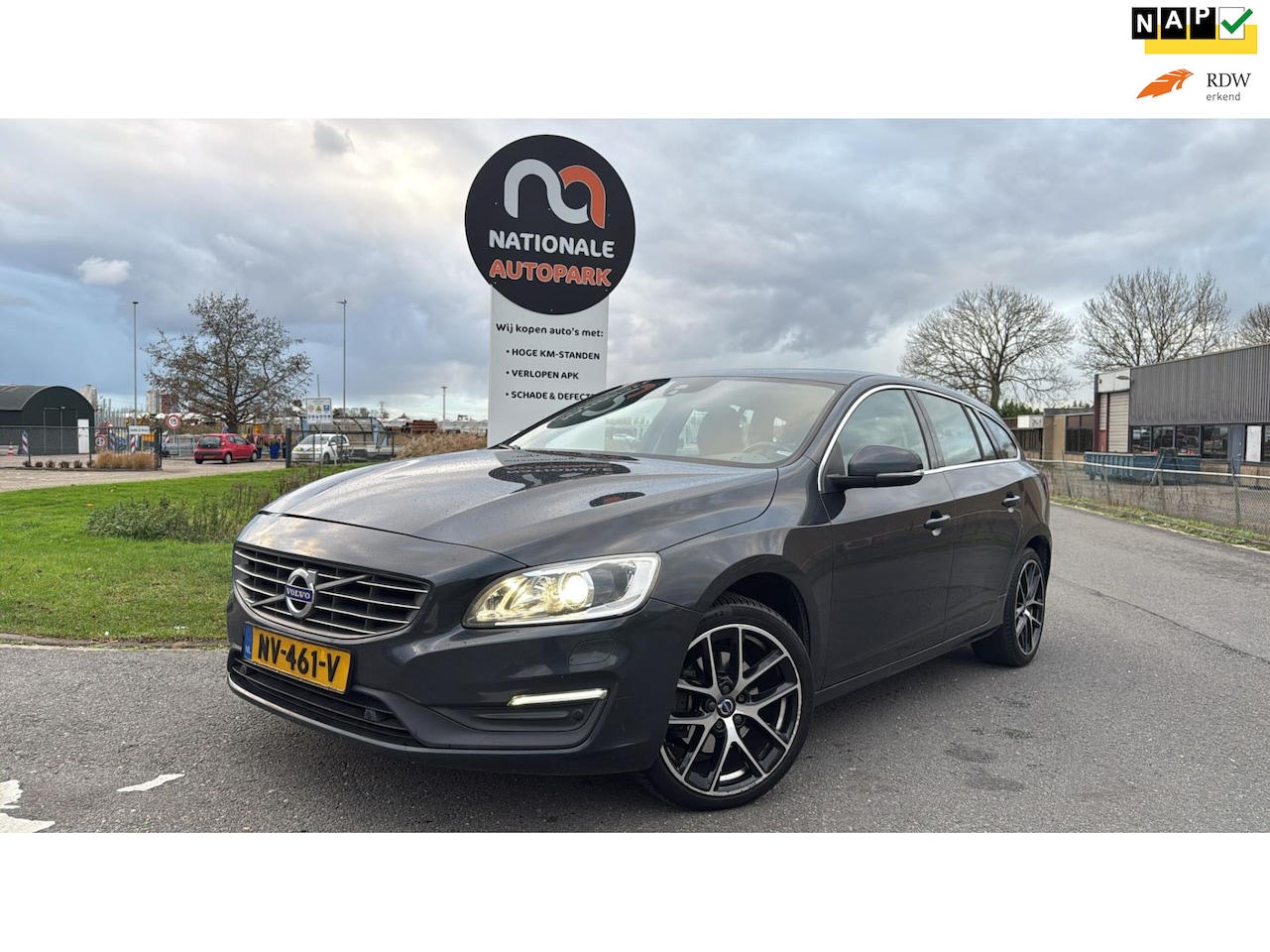 Volvo V60 - 2017 * 2.0 D3 Nordic+ * EURO 6 * LEDER * NAVI *APK - AutoWereld.nl