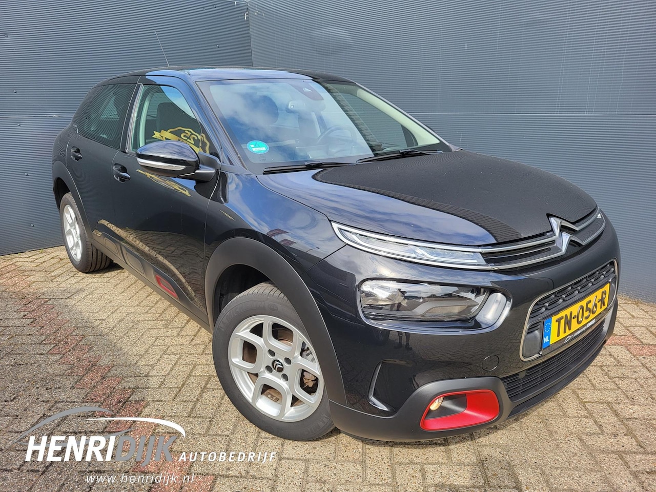 Citroën C4 Cactus - 1.2 PureTech Business Navi / Cruise / Clima / Carplay / PDC - AutoWereld.nl