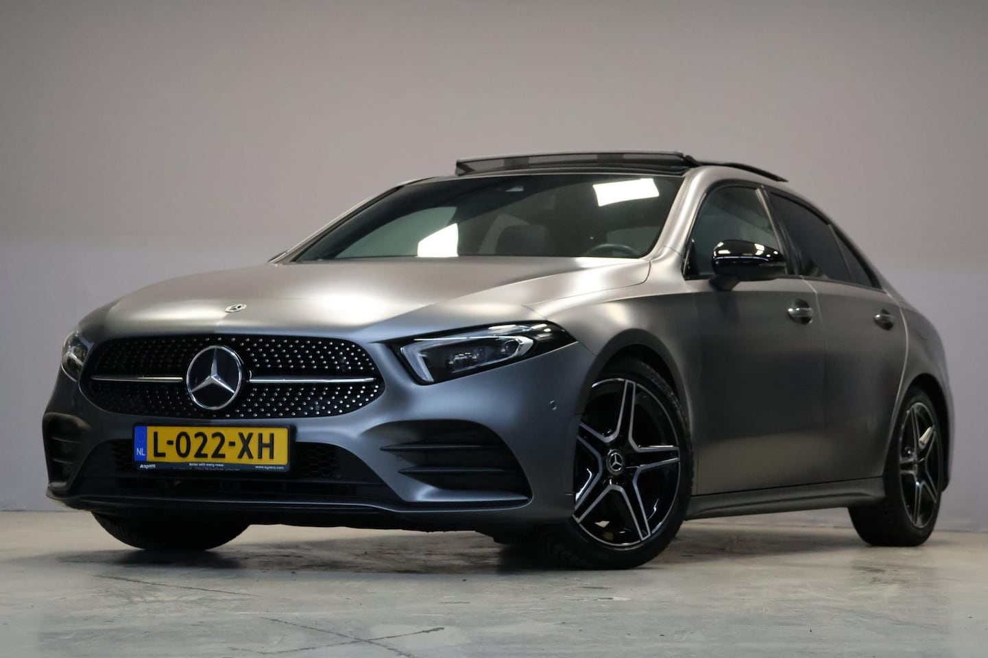 Mercedes-Benz A-klasse - 180 Business Solution AMG Night Upgrade |Pano|Memory - AutoWereld.nl
