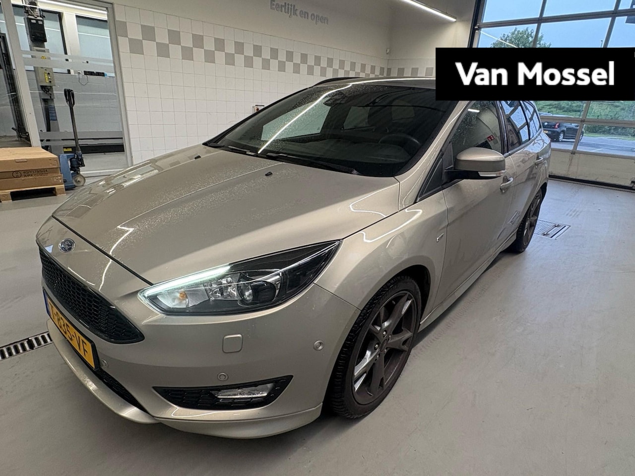 Ford Focus Wagon - 1.5 Titanium | WORDT VERWACHT | - AutoWereld.nl
