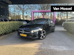 Mercedes-Benz A-klasse - 200 Launch Edition Premium | AMG | PANORAMADAK | SFEERVERLICHTING | STOELVERWARMING | LEDE