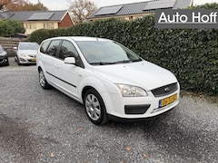 Ford Focus Wagon - 1.6-16V Trend Automaat | Airco | Cruise Control | Elekt. Ramen | Trekhaak | APK tot 16-11